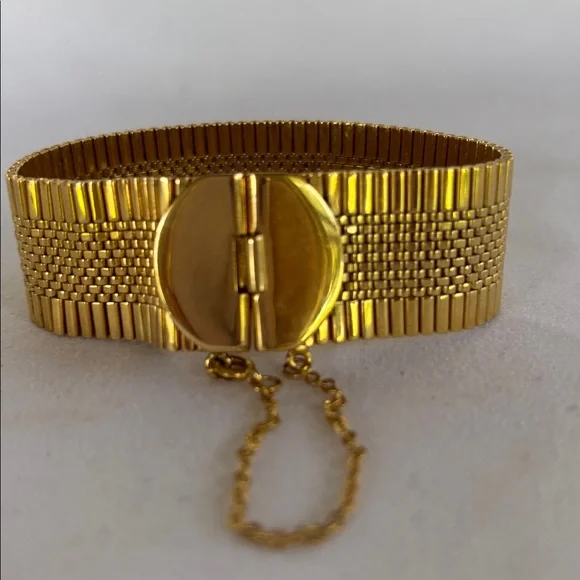 VINTAGE RARE NAPIER MEN’s GOLD TONE BRACELET WITH SAFETY CHAIN - Picture 1 of 10
